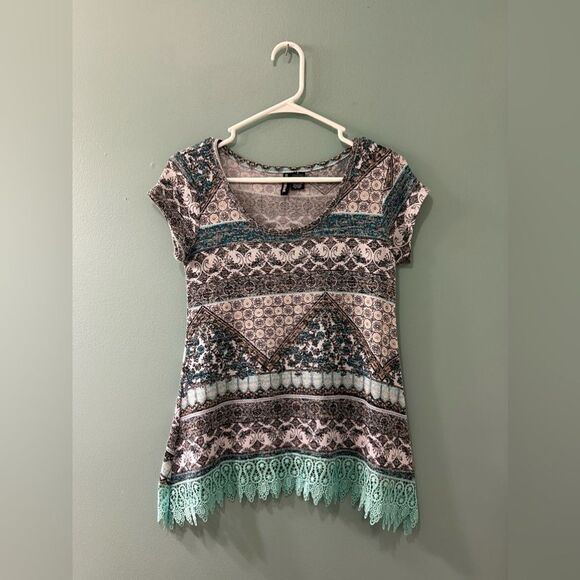 NWOT … NO COMMENT “Size: S” Lace Trimmed Top - Picture 1 of 3